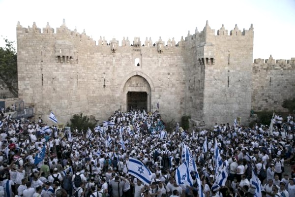 Jerusalem Day march at the Damascus Gate to the Old City